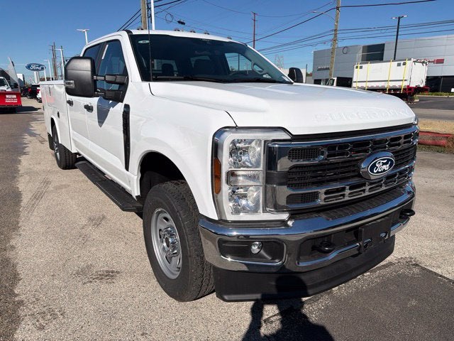 2027 Ford Super Duty F-350 SRW XL 4WD Crew Cab 179 WB 60 CA
