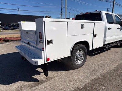 2027 Ford Super Duty F-350 SRW XL 4WD Crew Cab 179 WB 60 CA