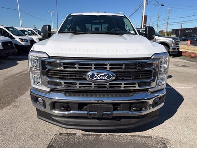 2027 Ford Super Duty F-350 SRW XL 4WD Crew Cab 179 WB 60 CA