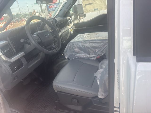 2026 Ford Super Duty F-550 DRW XL 2WD Reg Cab 205 WB 120 CA
