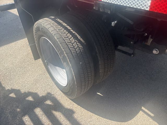 2026 Ford Super Duty F-550 DRW XL 2WD Reg Cab 205 WB 120 CA