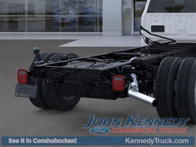 2026 Ford Super Duty F-550 DRW XL 4WD Reg Cab 205 WB 120 CA