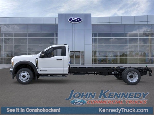 2026 Ford Super Duty F-550 DRW XL 4WD Reg Cab 205 WB 120 CA