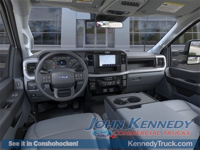 2026 Ford Super Duty F-550 DRW XL 4WD Reg Cab 205 WB 120 CA