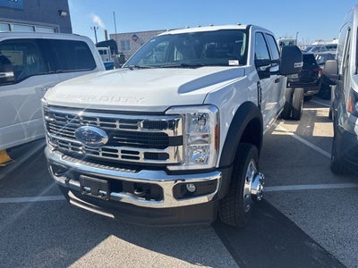 2026 Ford Super Duty F-550 DRW XLT 4WD Crew Cab 203 WB 84 CA