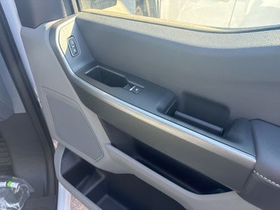 2026 Ford Super Duty F-550 DRW XLT 4WD Crew Cab 203 WB 84 CA