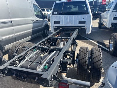 2026 Ford Super Duty F-550 DRW XLT 4WD Crew Cab 203 WB 84 CA