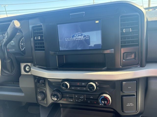 2026 Ford Super Duty F-550 DRW XLT 4WD Crew Cab 203 WB 84 CA