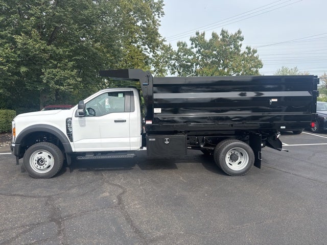 2025 Ford Super Duty F-450 DRW XL 4WD Reg Cab 169 WB 84 CA