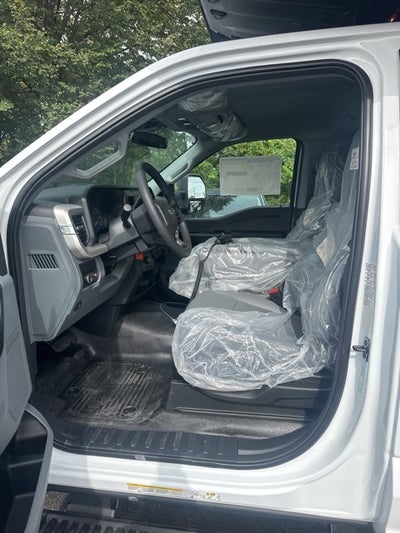 2025 Ford Super Duty F-450 DRW XL 4WD Reg Cab 169 WB 84 CA