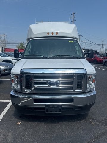 2025 Ford E-Series Cutaway E-350 SRW 138 WB