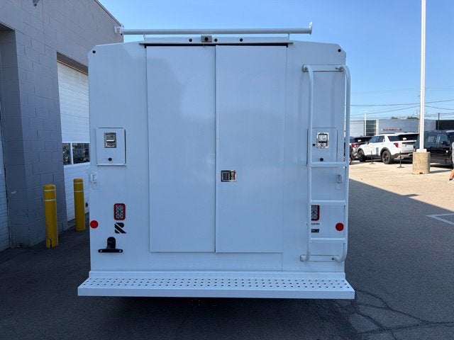 2026 Ford E-Series Cutaway E-350 DRW 138 WB