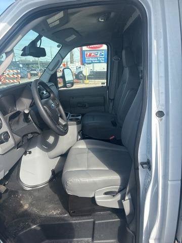 2026 Ford E-Series Cutaway E-450 DRW 176 WB