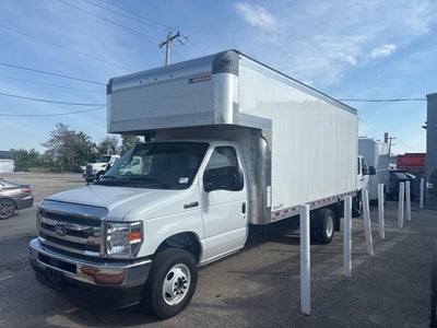 2026 Ford E-Series Cutaway E-450 DRW 176 WB