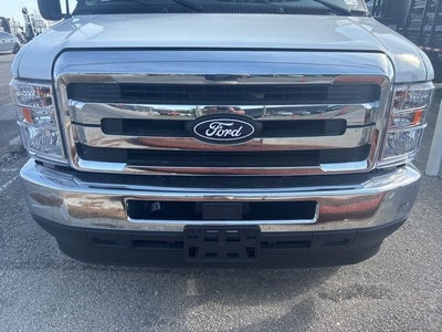 2026 Ford E-Series Cutaway E-450 DRW 176 WB