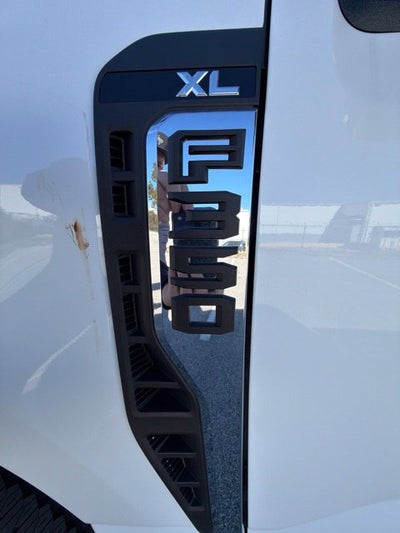 2026 Ford Super Duty F-350 SRW XL 4WD Reg Cab 8' Box