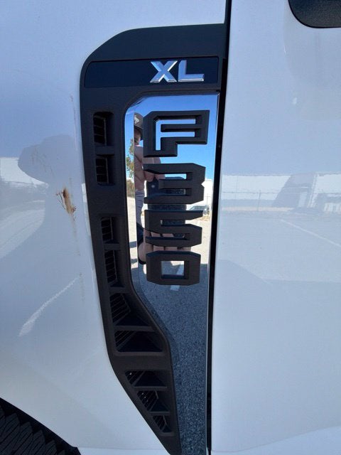 2026 Ford Super Duty F-350 SRW XL 4WD Reg Cab 8' Box