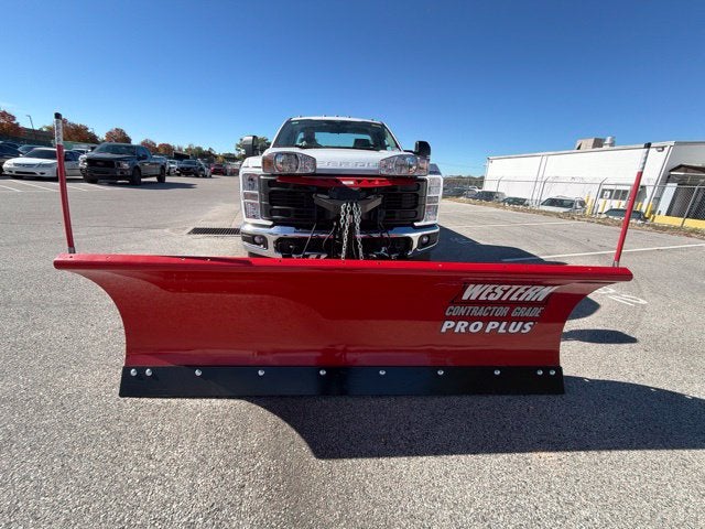 2026 Ford Super Duty F-350 SRW XL 4WD Reg Cab 8' Box