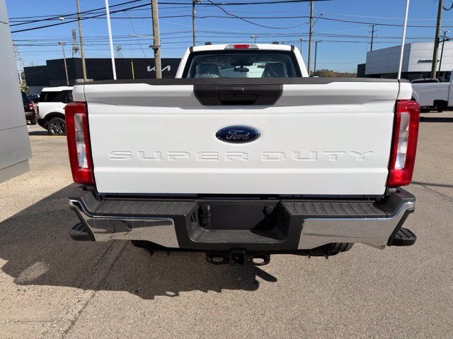 2026 Ford Super Duty F-350 SRW XL 4WD Reg Cab 8' Box