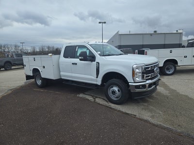 2025 Ford Super Duty F-350 DRW XL 4WD SuperCab 168 WB 60 CA