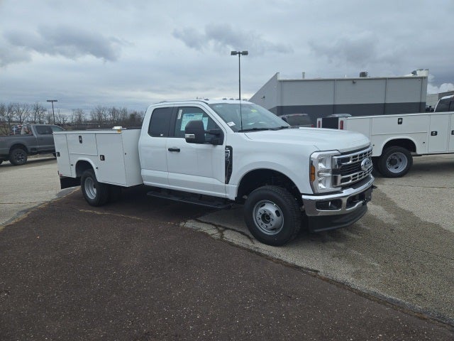 2025 Ford Super Duty F-350 DRW XL 4WD SuperCab 168 WB 60 CA