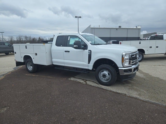 2025 Ford Super Duty F-350 DRW XL 4WD SuperCab 168 WB 60 CA