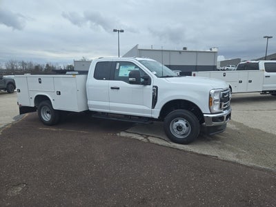 2025 Ford Super Duty F-350 DRW XL 4WD SuperCab 168 WB 60 CA