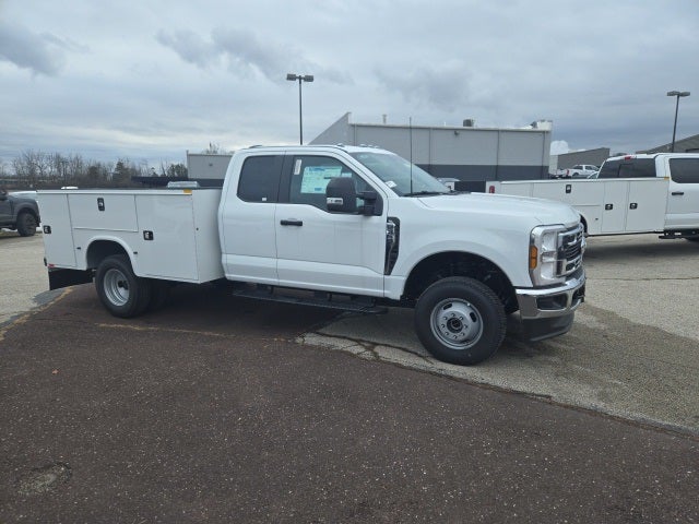 2025 Ford Super Duty F-350 DRW XL 4WD SuperCab 168 WB 60 CA
