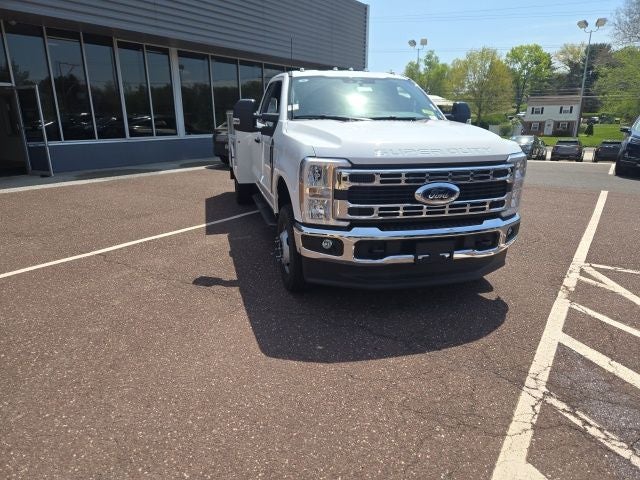 2025 Ford Super Duty F-350 DRW XL 4WD SuperCab 168 WB 60 CA