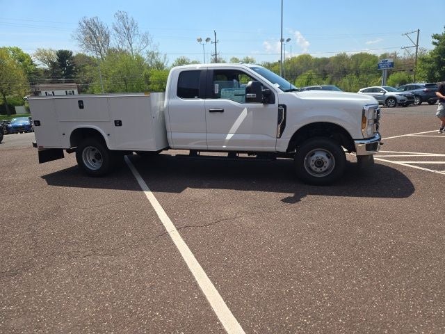 2025 Ford Super Duty F-350 DRW XL 4WD SuperCab 168 WB 60 CA