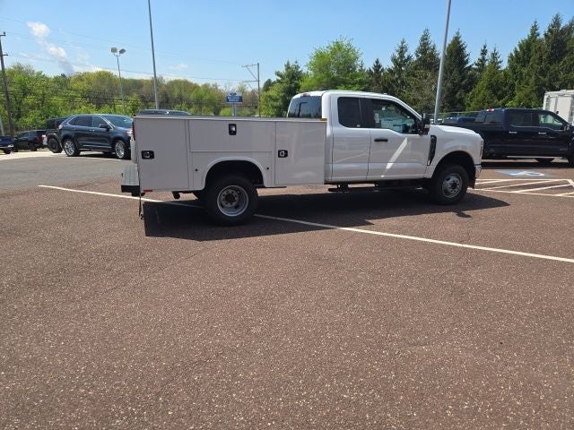 2025 Ford Super Duty F-350 DRW XL 4WD SuperCab 168 WB 60 CA