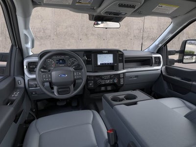 2026 Ford Super Duty F-450 DRW XL 4WD Crew Cab 203 WB 84 CA