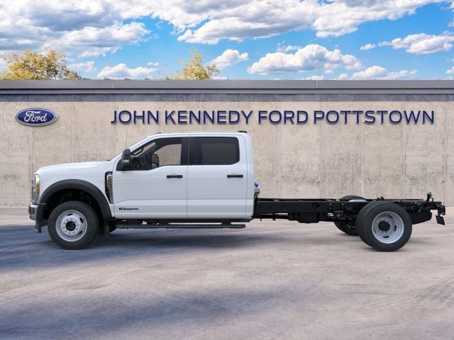 2026 Ford Super Duty F-450 DRW XL 4WD Crew Cab 203 WB 84 CA