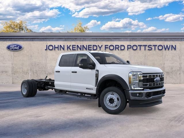 2026 Ford Super Duty F-450 DRW XL 4WD Crew Cab 203 WB 84 CA