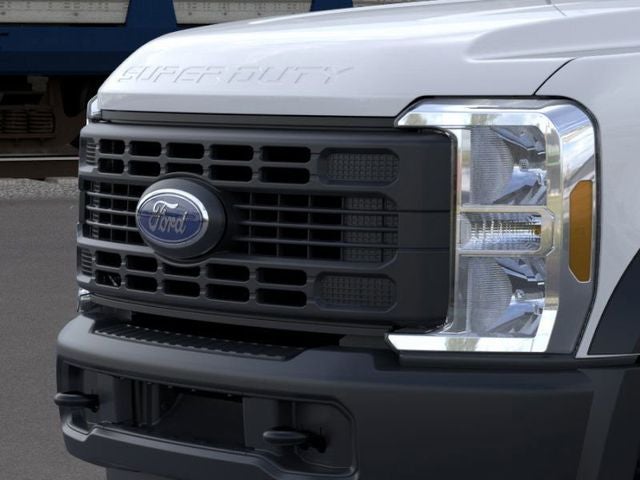 2026 Ford Super Duty F-550 DRW XL 4WD Reg Cab 193 WB 108 CA
