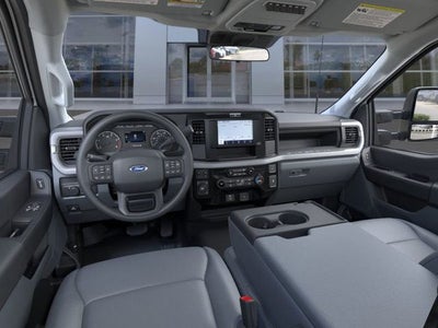 2026 Ford Super Duty F-550 DRW XL 4WD Reg Cab 169 WB 84 CA