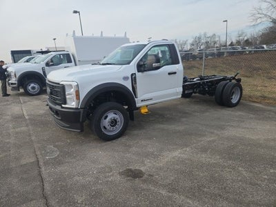2026 Ford Super Duty F-550 DRW XL 4WD Reg Cab 169 WB 84 CA