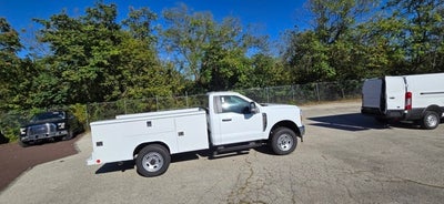 2026 Ford Super Duty F-350 SRW XL 4WD Reg Cab 145 WB 60 CA