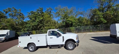 2026 Ford Super Duty F-350 SRW XL 4WD Reg Cab 145 WB 60 CA
