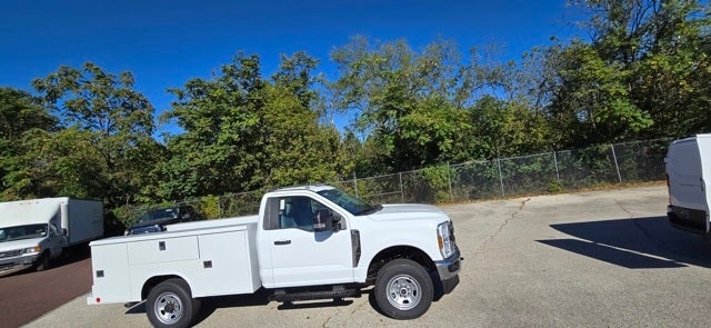 2026 Ford Super Duty F-350 SRW XL 4WD Reg Cab 145 WB 60 CA