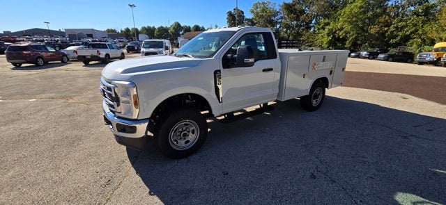 2026 Ford Super Duty F-350 SRW XL 4WD Reg Cab 145 WB 60 CA