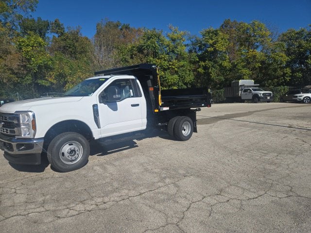 2026 Ford Super Duty F-350 DRW XL 4WD Reg Cab 145 WB 60 CA