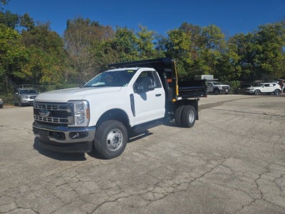 2026 Ford Super Duty F-350 DRW XL 4WD Reg Cab 145 WB 60 CA