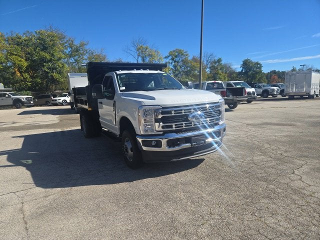 2026 Ford Super Duty F-350 DRW XL 4WD Reg Cab 145 WB 60 CA