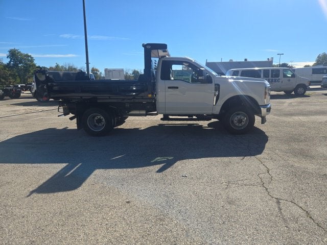 2026 Ford Super Duty F-350 DRW XL 4WD Reg Cab 145 WB 60 CA