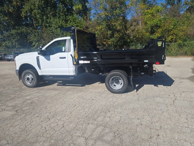 2026 Ford Super Duty F-350 DRW XL 4WD Reg Cab 145 WB 60 CA