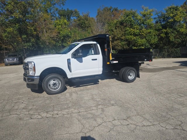 2026 Ford Super Duty F-350 DRW XL 4WD Reg Cab 145 WB 60 CA