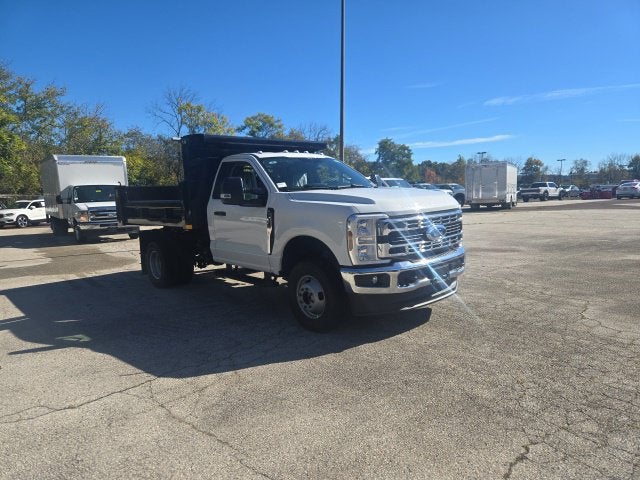 2026 Ford Super Duty F-350 DRW XL 4WD Reg Cab 145 WB 60 CA