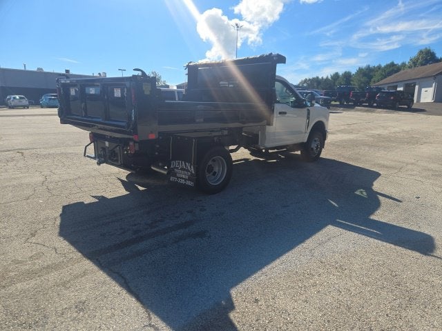 2026 Ford Super Duty F-350 DRW XL 4WD Reg Cab 145 WB 60 CA