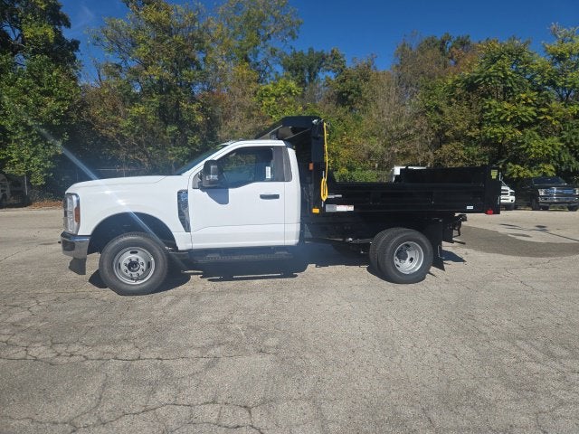 2026 Ford Super Duty F-350 DRW XL 4WD Reg Cab 145 WB 60 CA